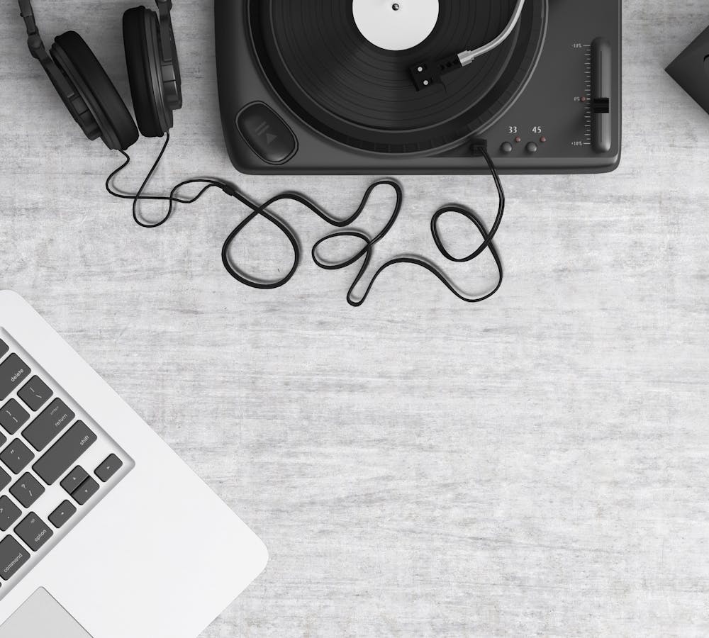 turntable-top-view-audio-equipment-159376